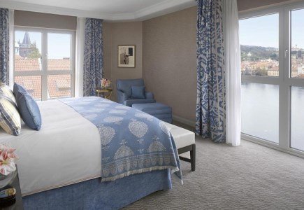 FOUR SEASONS 5*